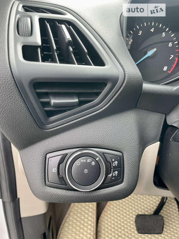 Внедорожник / Кроссовер Ford Escape 2014 в Днепре