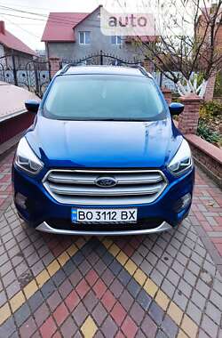 Позашляховик / Кросовер Ford Escape 2017 в Тернополі