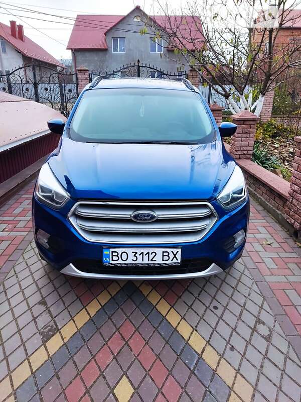 Внедорожник / Кроссовер Ford Escape 2017 в Тернополе