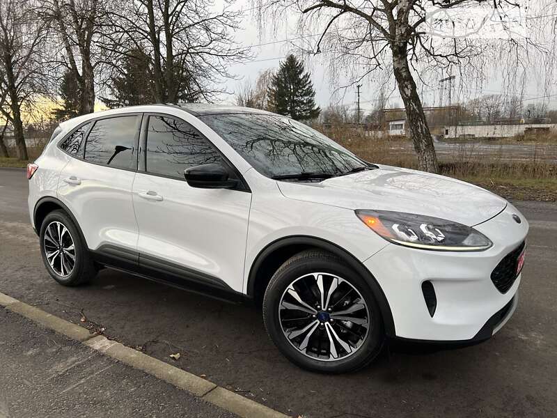 Внедорожник / Кроссовер Ford Escape 2022 в Рогатине