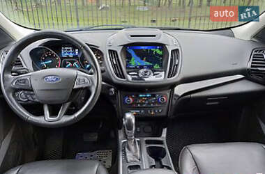 Позашляховик / Кросовер Ford Escape 2017 в Львові