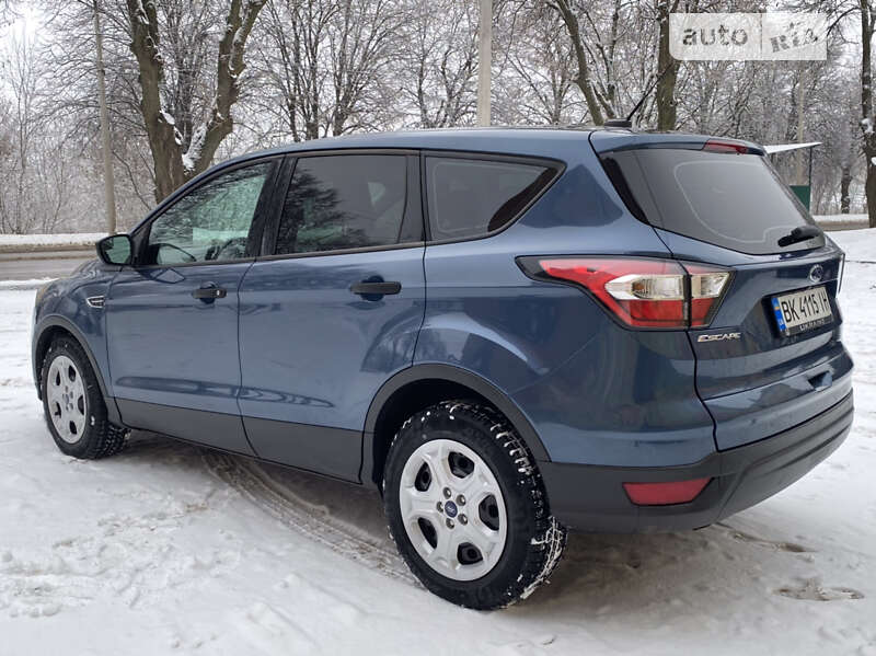 Внедорожник / Кроссовер Ford Escape 2018 в Ровно