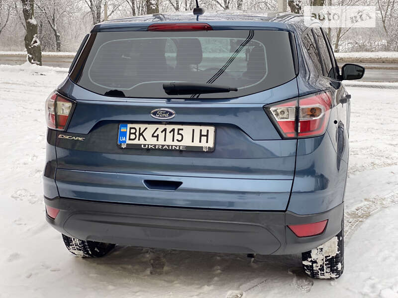 Внедорожник / Кроссовер Ford Escape 2018 в Ровно