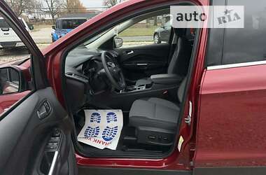 Внедорожник / Кроссовер Ford Escape 2019 в 