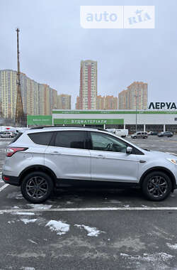 Внедорожник / Кроссовер Ford Escape 2017 в Киеве