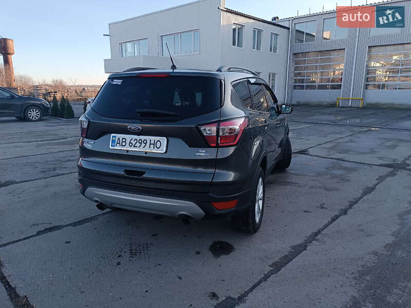 Внедорожник / Кроссовер Ford Escape 2017 в Виннице