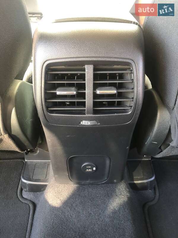 Внедорожник / Кроссовер Ford Escape 2020 в Стрые