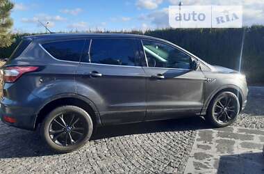 Внедорожник / Кроссовер Ford Escape 2017 в Днепре