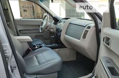 Внедорожник / Кроссовер Ford Escape 2010 в 