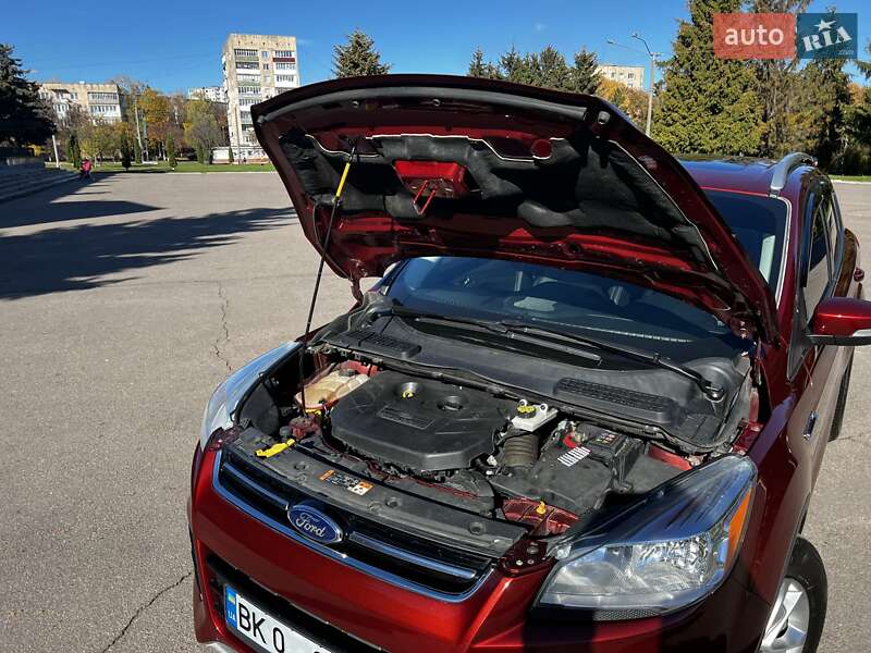 Внедорожник / Кроссовер Ford Escape 2013 в Ровно