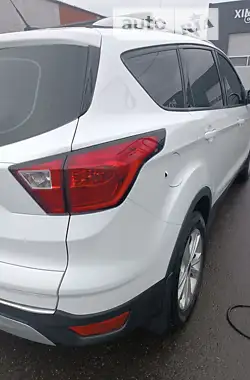 Ford Escape 2019