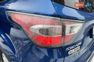 Внедорожник / Кроссовер Ford Escape 2016 в 