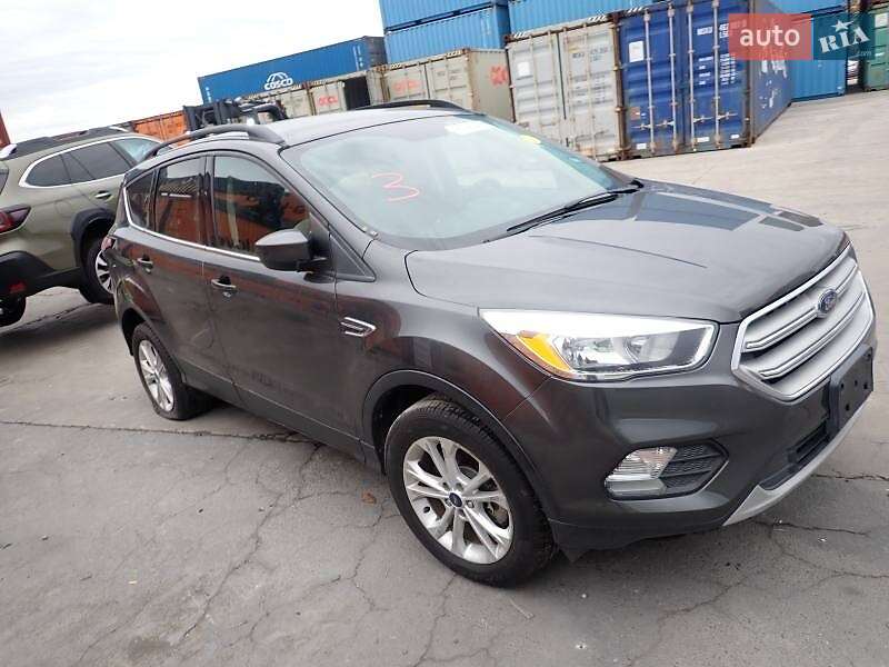 Внедорожник / Кроссовер Ford Escape 2018 в Киеве