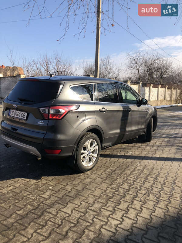 Внедорожник / Кроссовер Ford Escape 2017 в Черновцах
