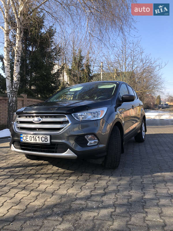 Внедорожник / Кроссовер Ford Escape 2017 в Черновцах