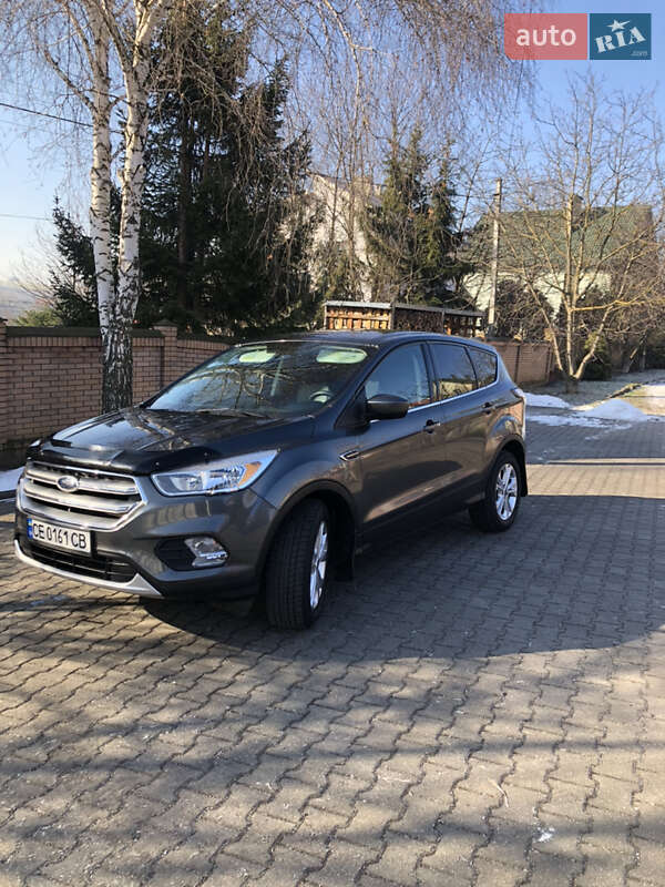 Внедорожник / Кроссовер Ford Escape 2017 в Черновцах