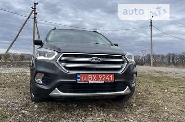Внедорожник / Кроссовер Ford Escape 2017 в Черновцах