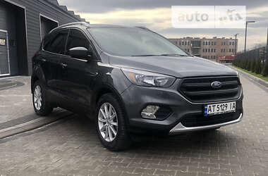 Позашляховик / Кросовер Ford Escape 2019 в Івано-Франківську