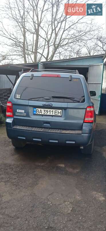 Внедорожник / Кроссовер Ford Escape 2012 в Гайвороне