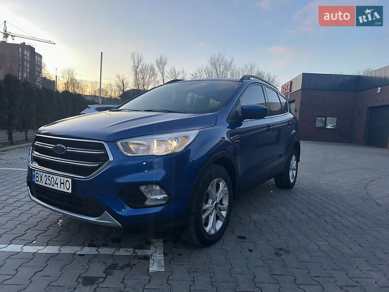 Позашляховик / Кросовер Ford Escape 2018 в Хмельницькому
