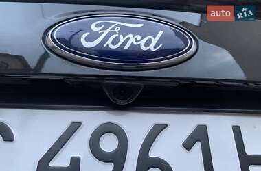 Позашляховик / Кросовер Ford Escape 2014 в 