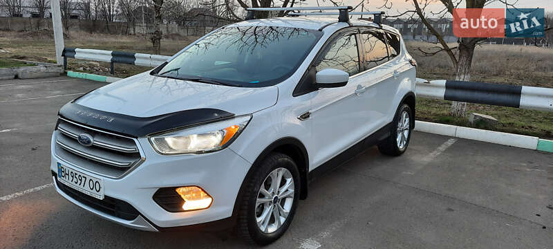 Внедорожник / Кроссовер Ford Escape 2017 в Одессе