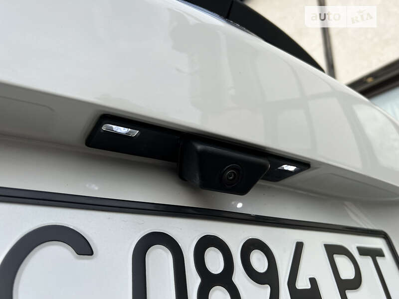 Внедорожник / Кроссовер Ford Escape 2021 в Стрые