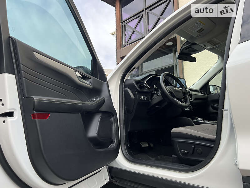 Внедорожник / Кроссовер Ford Escape 2021 в Стрые