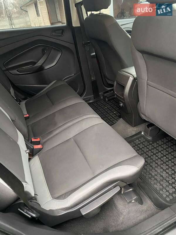 Внедорожник / Кроссовер Ford Escape 2013 в Косове