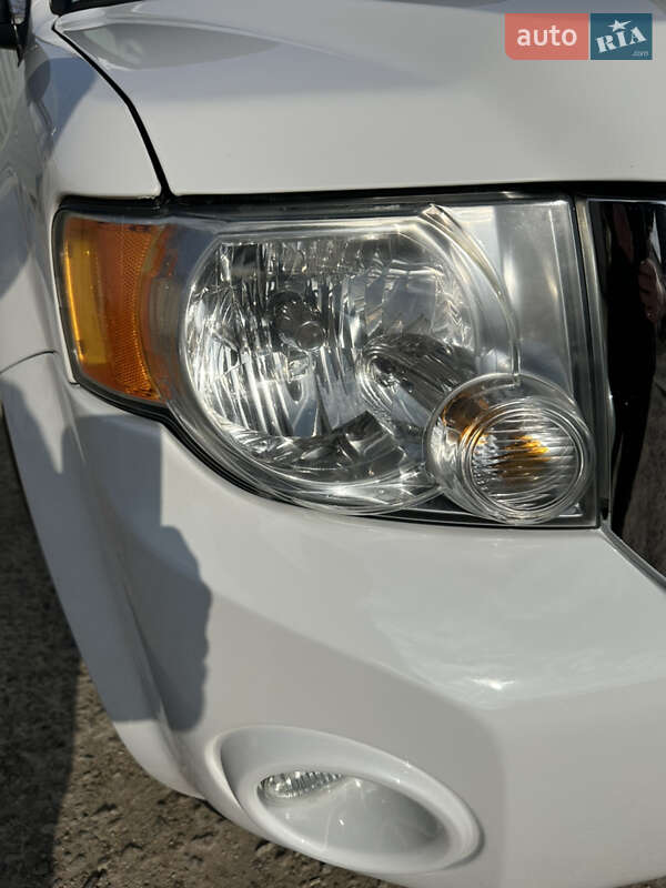 Внедорожник / Кроссовер Ford Escape 2009 в Беляевке