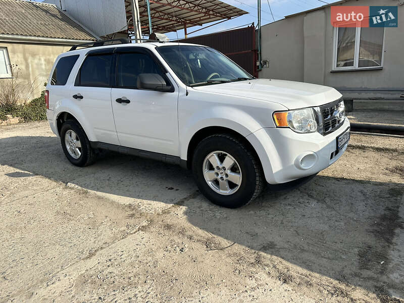 Внедорожник / Кроссовер Ford Escape 2009 в Беляевке
