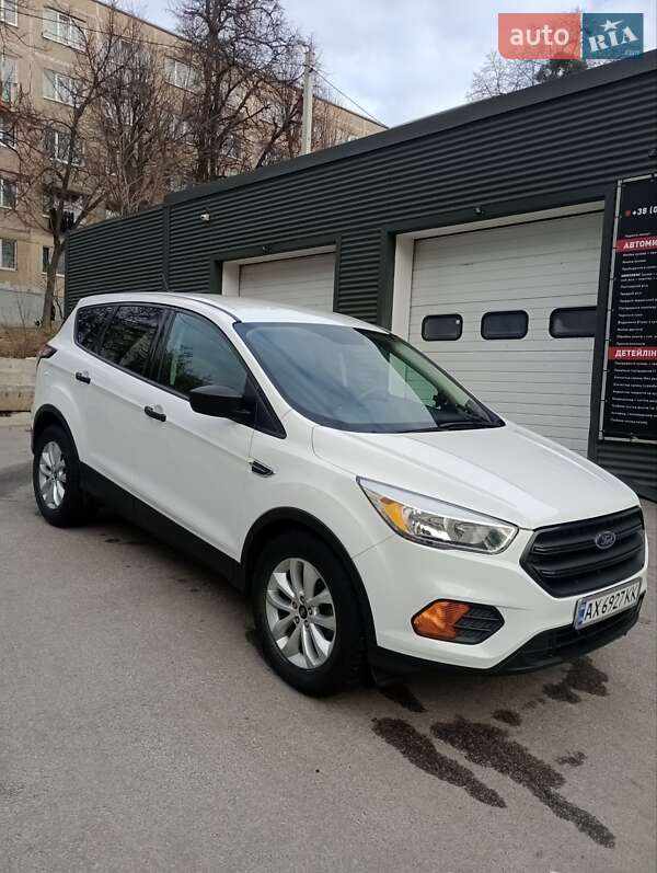 Внедорожник / Кроссовер Ford Escape 2017 в Харькове
