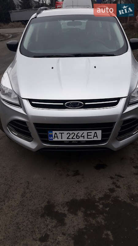 Внедорожник / Кроссовер Ford Escape 2015 в Ивано-Франковске