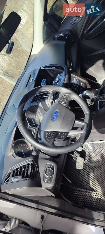 Внедорожник / Кроссовер Ford Escape 2016 в Харькове