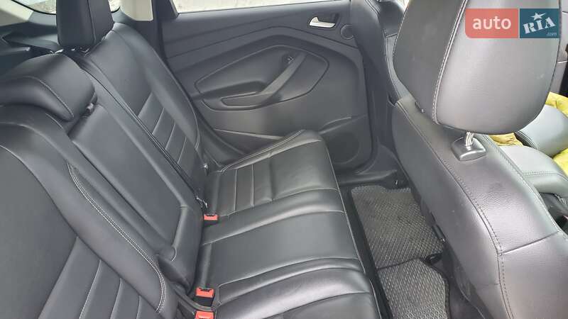 Внедорожник / Кроссовер Ford Escape 2015 в Киеве