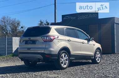 Позашляховик / Кросовер Ford Escape 2017 в Львові