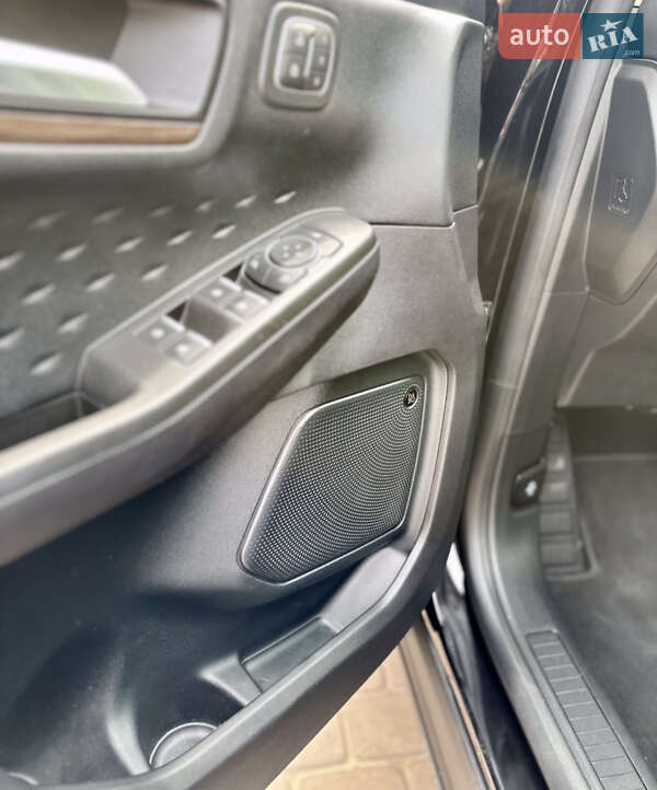 Позашляховик / Кросовер Ford Escape 2020 в Золочеві