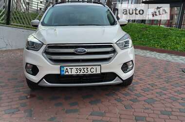 Внедорожник / Кроссовер Ford Escape 2017 в Ивано-Франковске