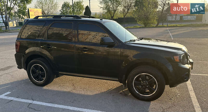 Внедорожник / Кроссовер Ford Escape 2011 в 