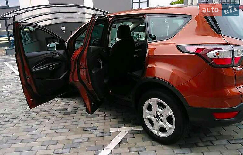 Внедорожник / Кроссовер Ford Escape 2016 в Львове