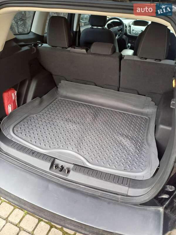 Внедорожник / Кроссовер Ford Escape 2019 в Львове