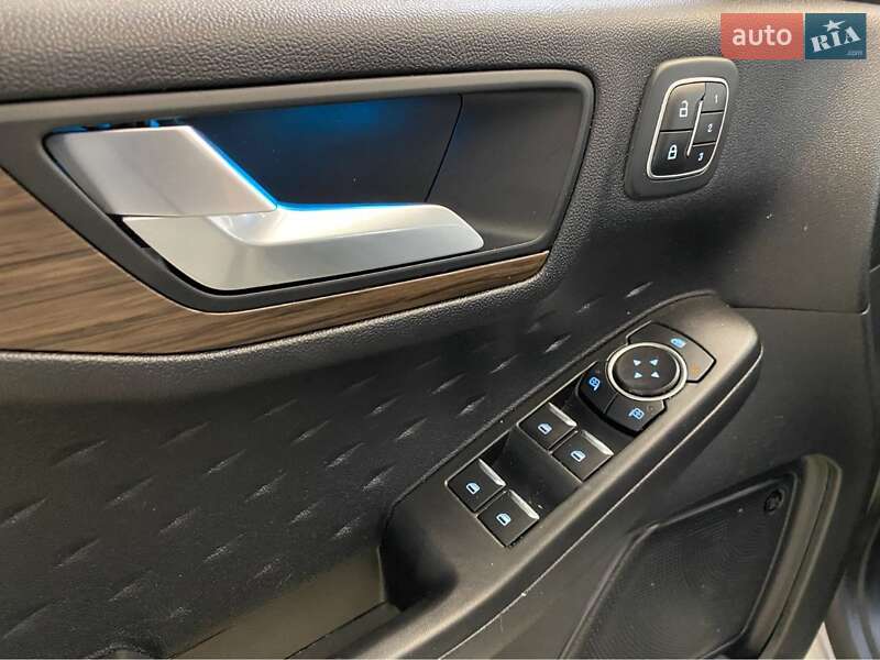 Позашляховик / Кросовер Ford Escape 2020 в Дніпрі