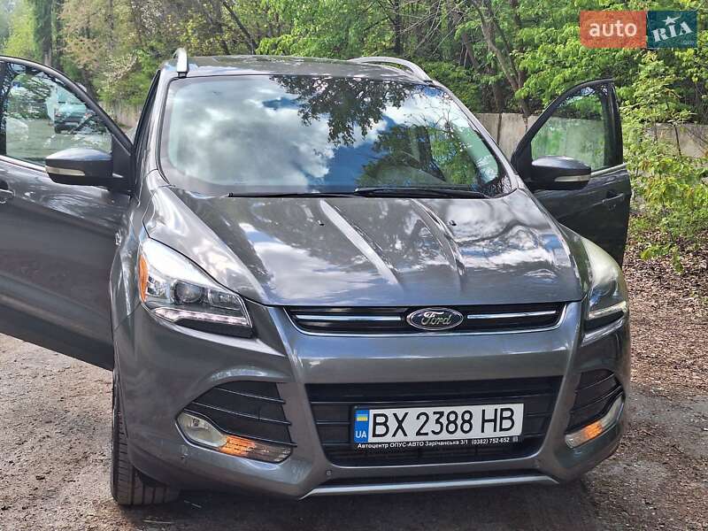 Внедорожник / Кроссовер Ford Escape 2013 в Хмельницком