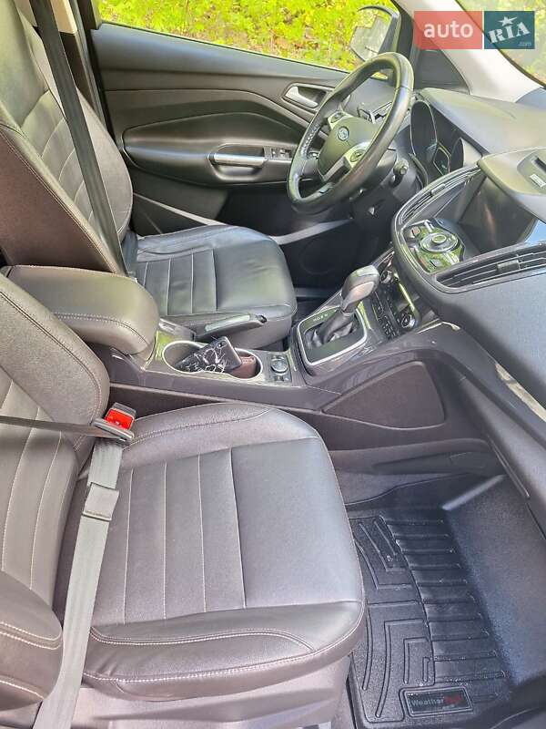 Внедорожник / Кроссовер Ford Escape 2013 в Хмельницком