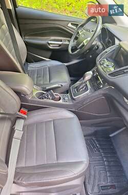 Внедорожник / Кроссовер Ford Escape 2013 в 