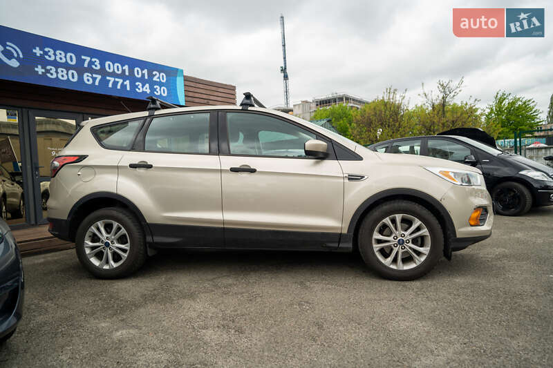 Позашляховик / Кросовер Ford Escape 2017 в Києві
