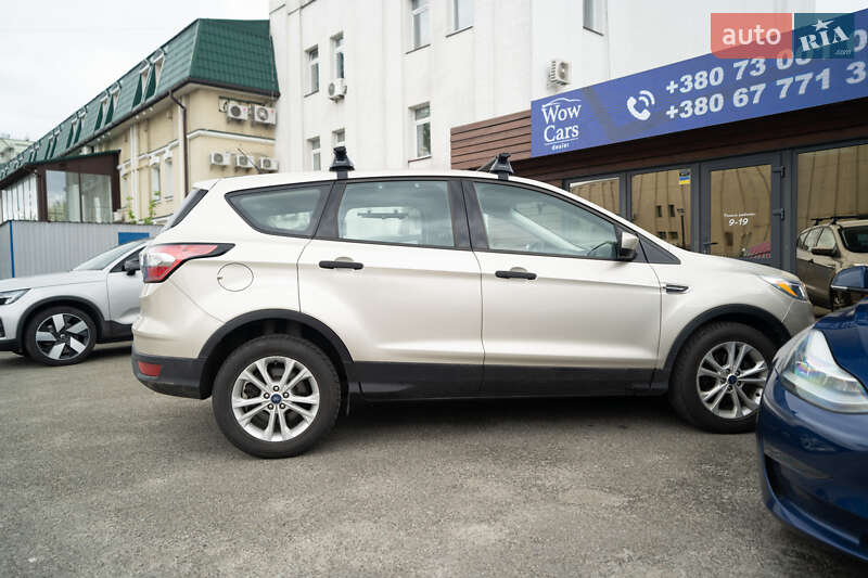 Позашляховик / Кросовер Ford Escape 2017 в Києві