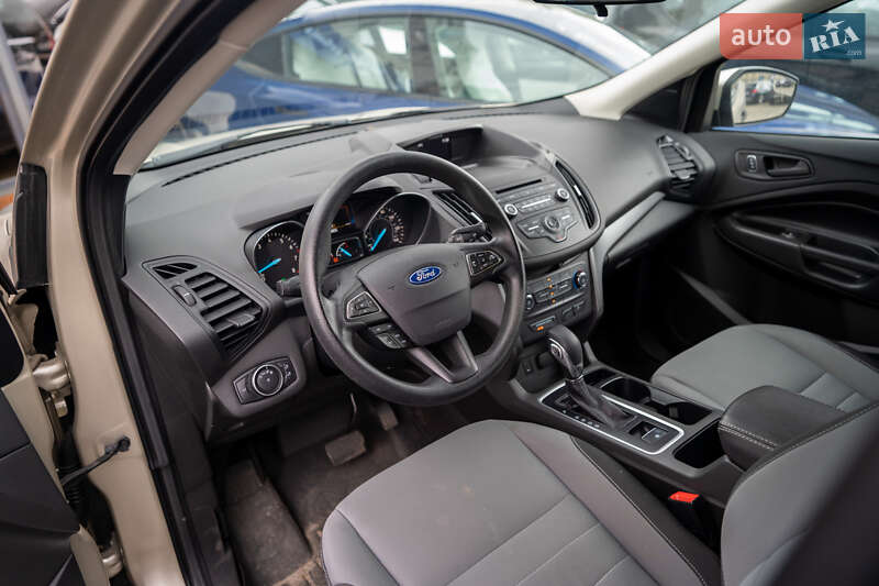 Позашляховик / Кросовер Ford Escape 2017 в Києві
