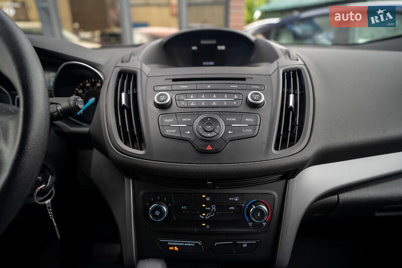 Позашляховик / Кросовер Ford Escape 2017 в Києві