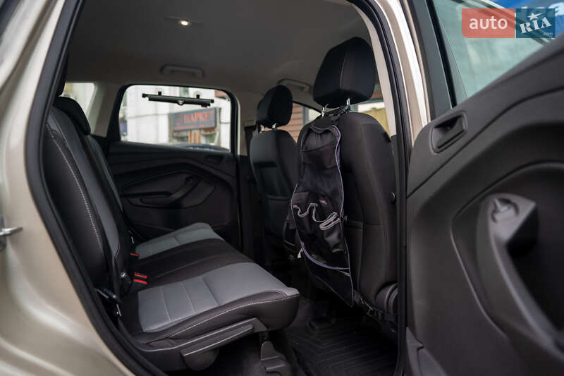 Позашляховик / Кросовер Ford Escape 2017 в Києві
